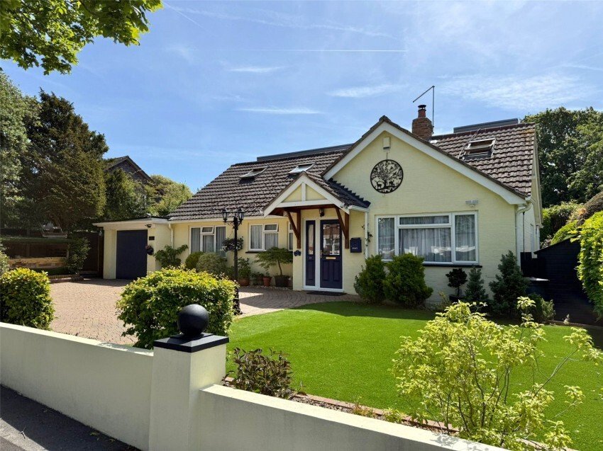 Chalet in Milford on Sea, England 1 - 18081215