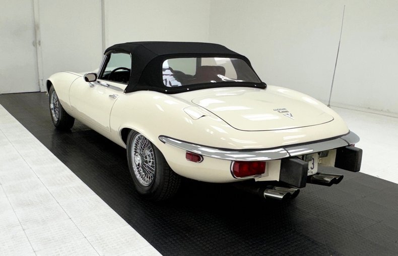 Cabriolet in Morgantown, United States 5 - 18089265