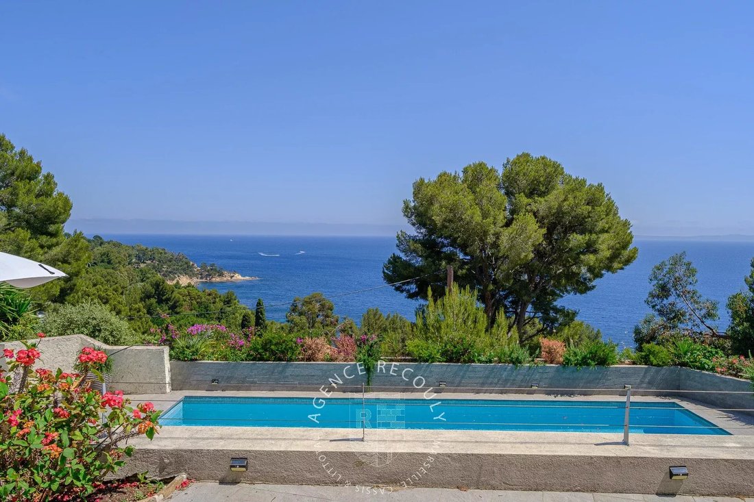 House in Le Lavandou, Provence-Alpes-Côte d'Azur, France 1 - 18083434