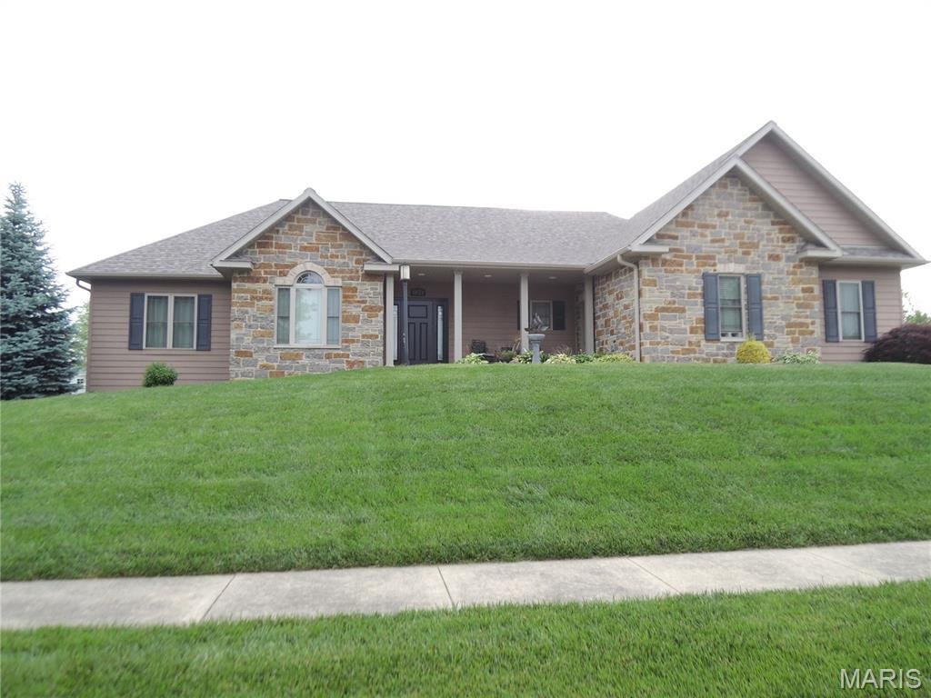 House in Greenville, Illinois, United States 1 - 18084940