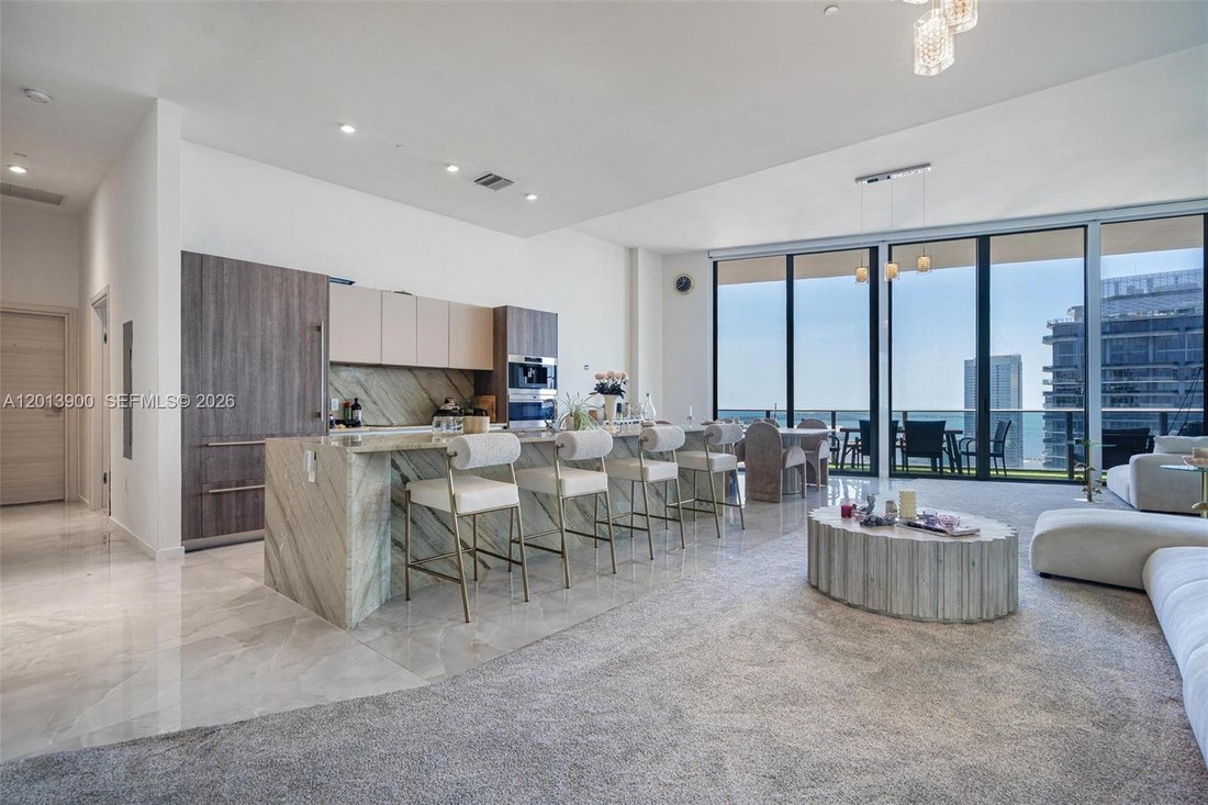 Condo in Miami, Florida, United States 5 - 18082735