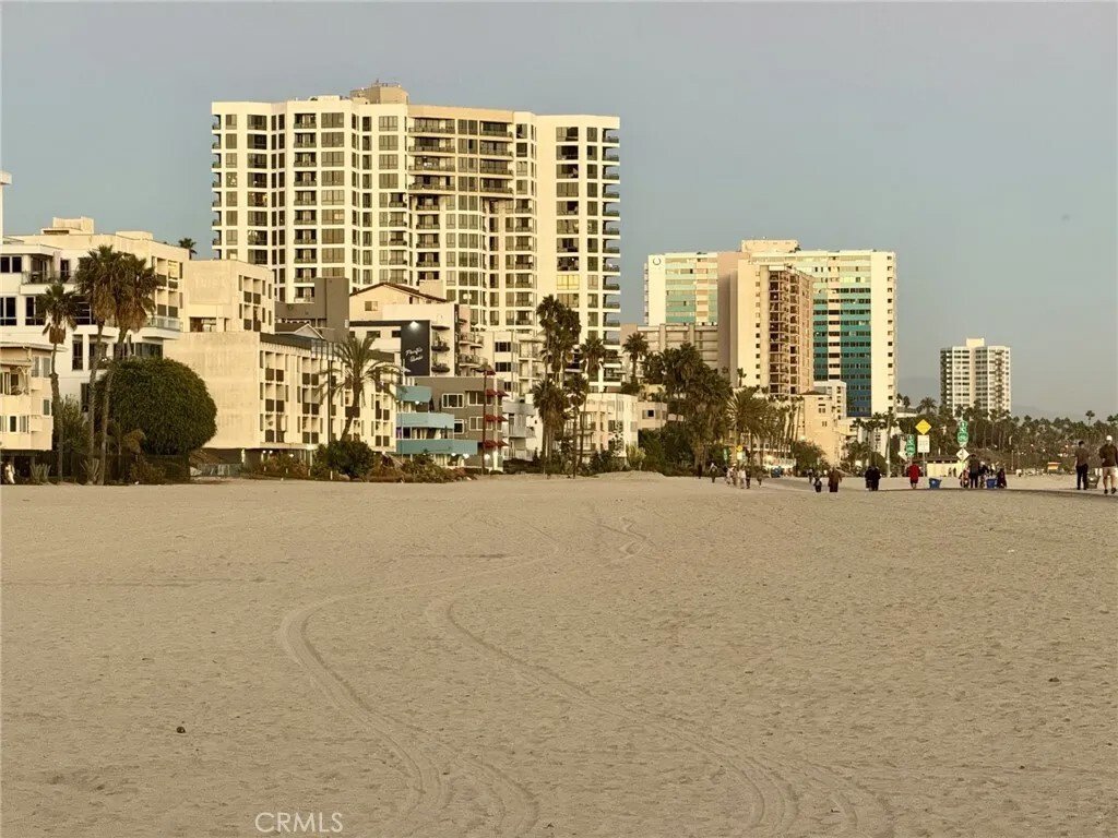 Condo in Signal Hill, California, United States 1 - 17855411