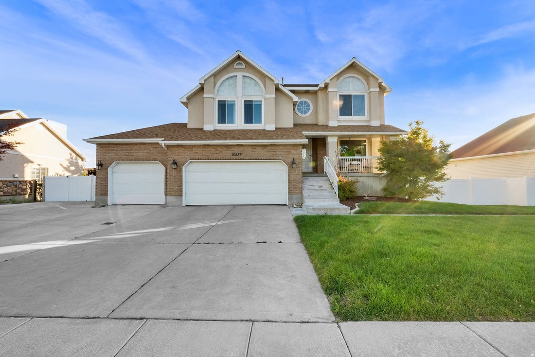 House in Sandy, Utah, United States 1 - 18081632
