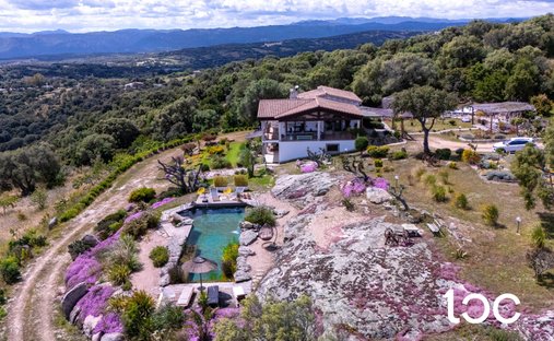 Villa in Telti, Sardinien, Italien 1