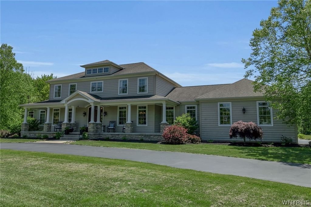 House in Clarence, New York, United States 2 - 18088345