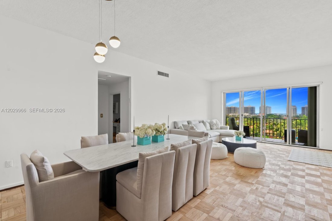 Condo in Bal Harbour, Florida, United States 3 - 18085490