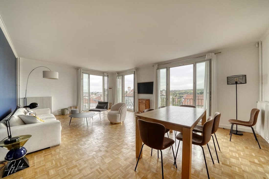 Apartment in Les Bures, Garches, France 1 - 18088200