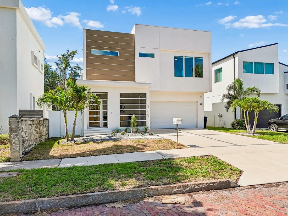 House in Tampa, Florida, United States 3 - 18085085