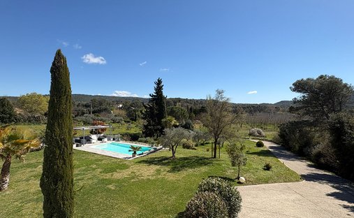 Villa a Secteur Est, Pernes-les-Fontaines, Francia 1