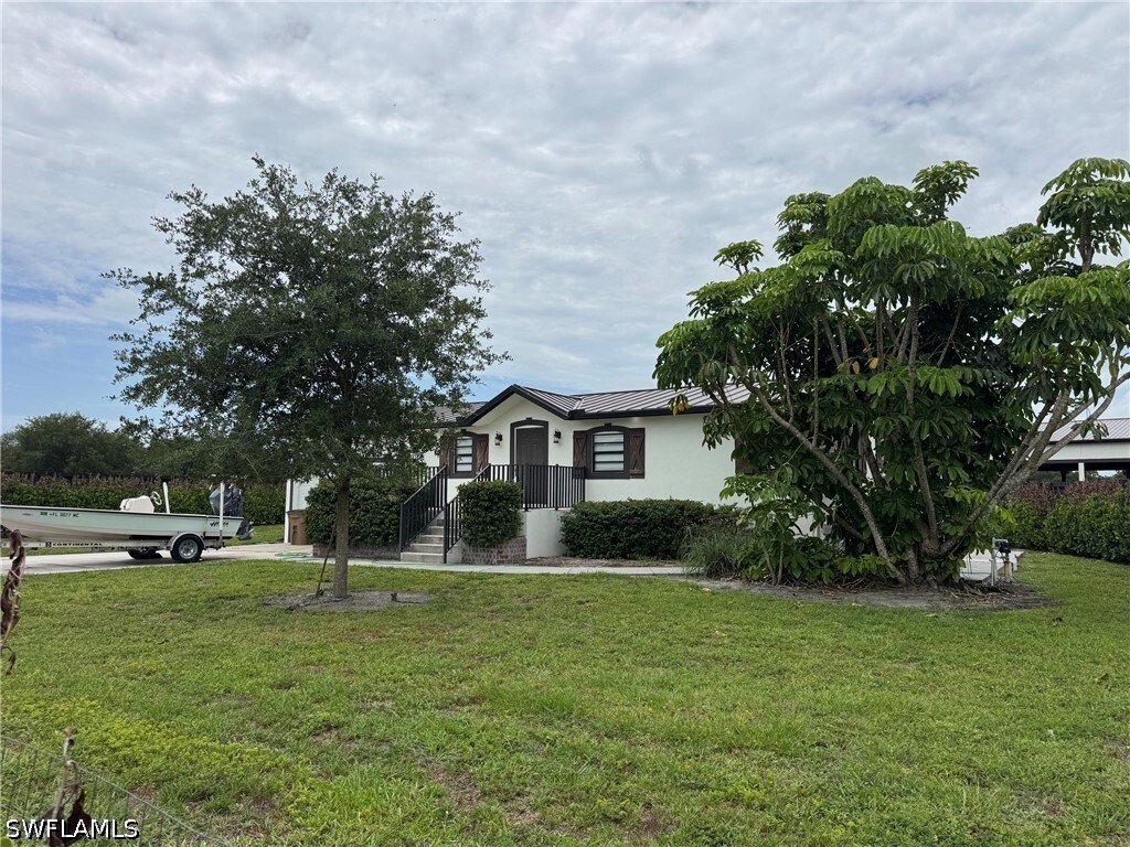 Alva, Florida, United States 1 - 17515253