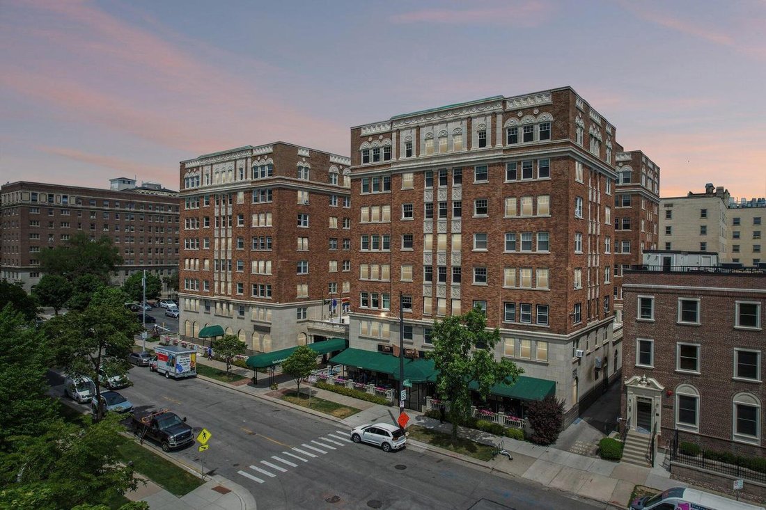 Condo in Milwaukee, Wisconsin, United States 1 - 18065788
