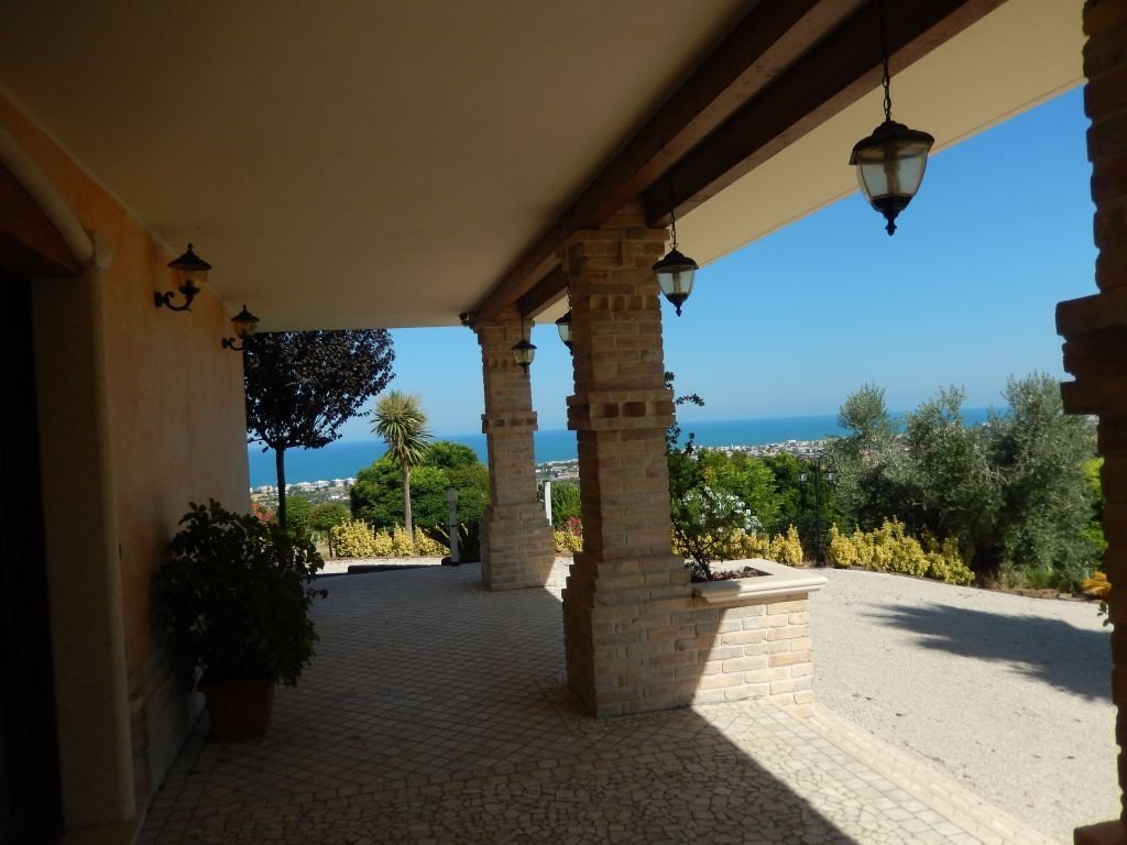 Villa in Colonnella, Abruzzo, Italy 1 - 18087963