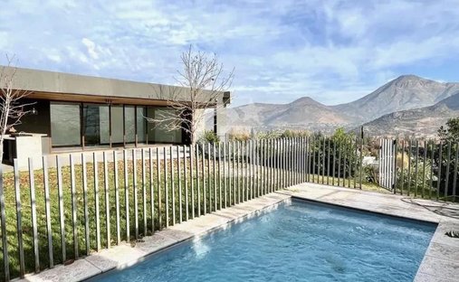 House in Lo Barnechea, Santiago Metropolitan Region, Chile 1