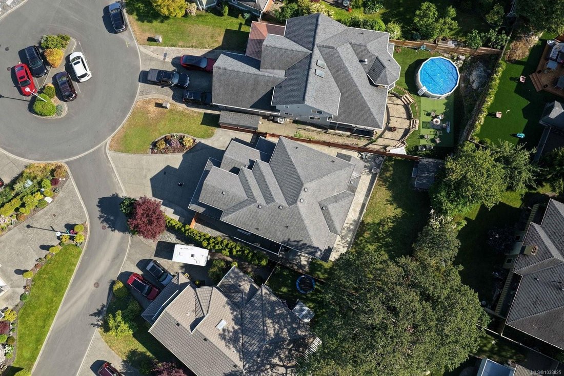 House in Saanich, British Columbia, Canada 3 - 18086678