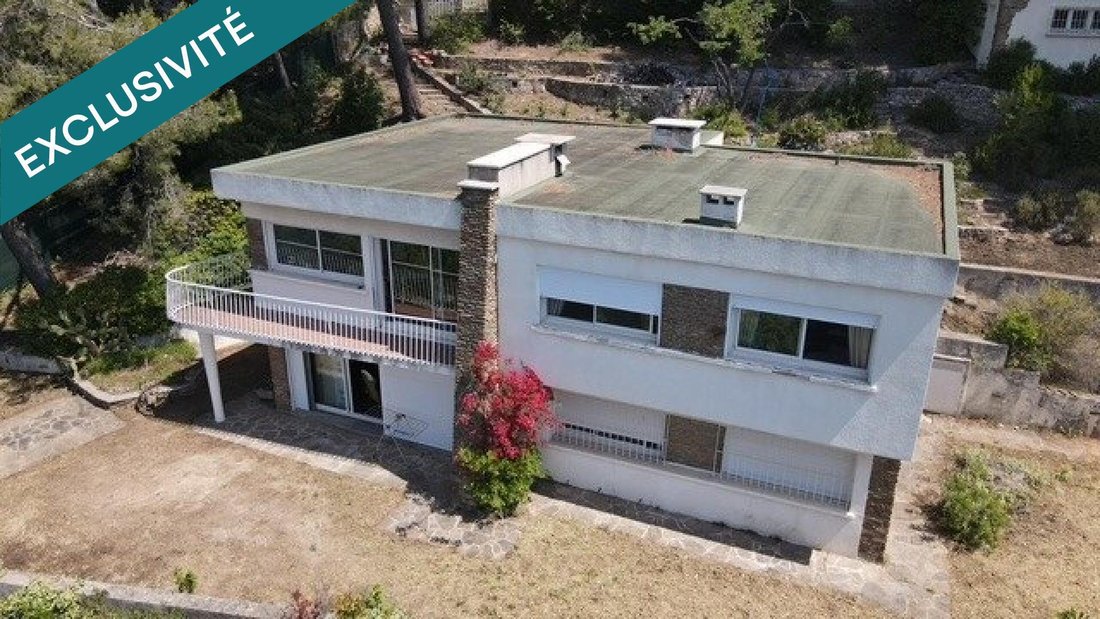 House in Centre Ville, Carqueiranne, France 2 - 18083970
