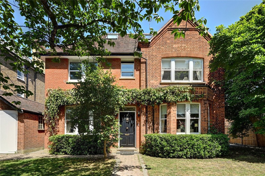 House in Chiswick, Hounslow, England 1 - 18082472