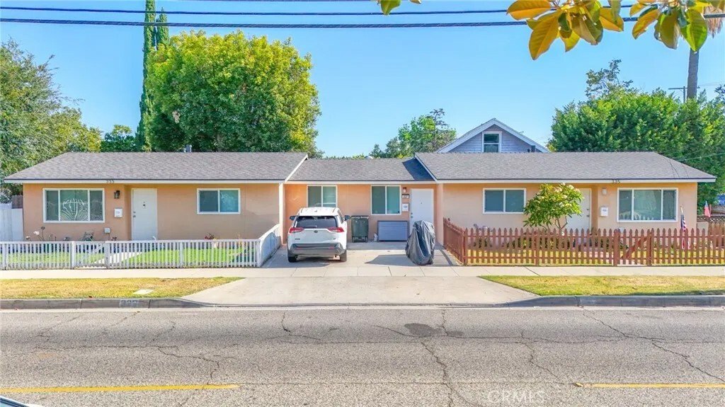 Orange, California, United States 1 - 18088949