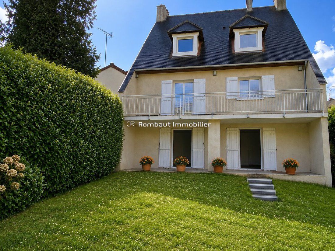 House in Bourg-La Feuillaume Nord, La Celle-Saint-Cloud, France 1 - 18088335
