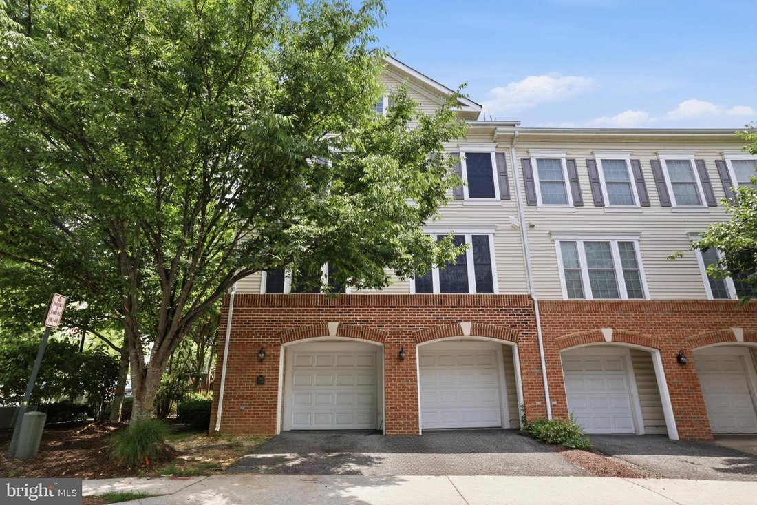 Condo in Hybla Valley, Virginia, United States 1 - 18086630