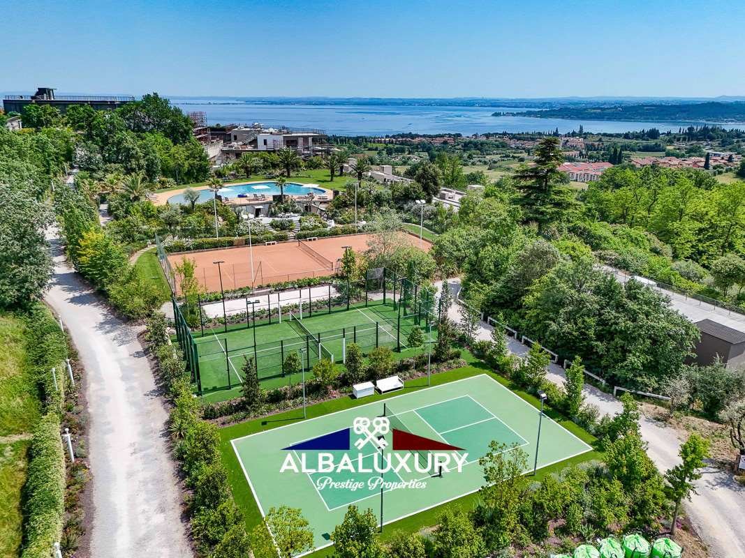 Apartment in Hill Zone, Padenghe sul Garda, Lombardy 5 - 18086302