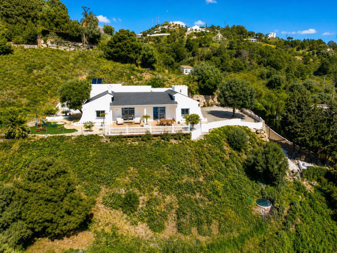 Finca in Estepona, Andalusia, Spain 3 - 17444435