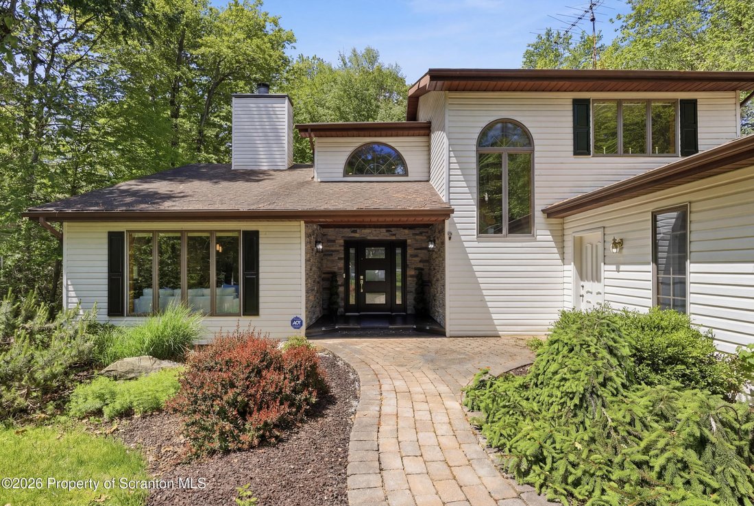House in Tobyhanna, Pennsylvania, United States 3 - 18083761