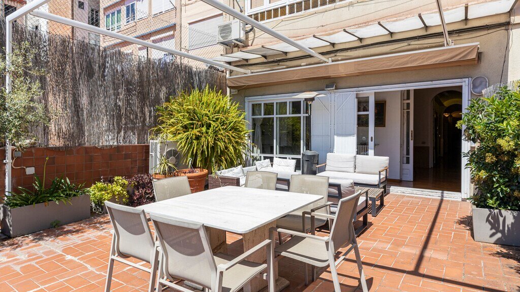 Apartment in Eixample, Barcelona, Spain 3 - 18087252