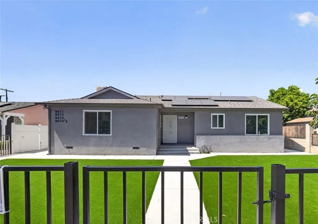 Los Angeles, California, United States 1 - 18088837