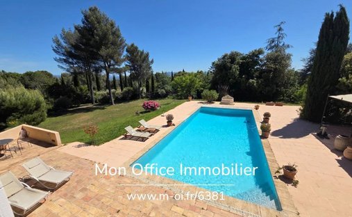 House in Saint-Marc-Jaumegarde, Provence-Alpes-Côte d'Azur, France 1