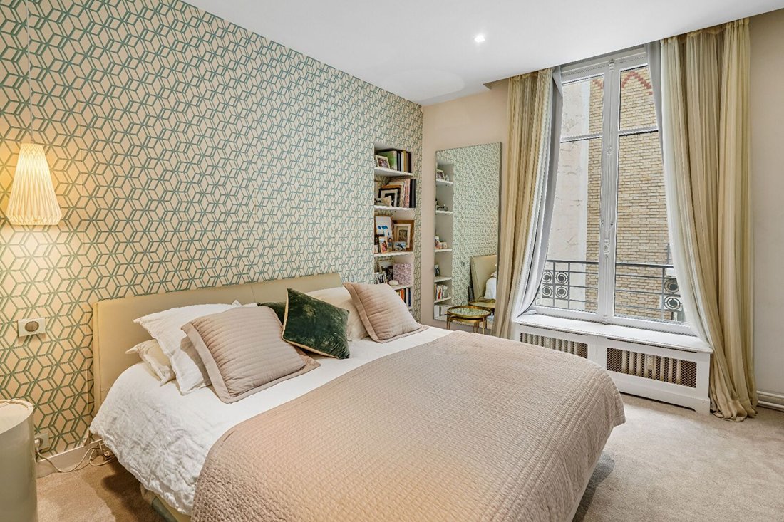 Apartment in Saint Philippe du Roule, Paris 8e Arrondissement, Paris 4 - 18082179