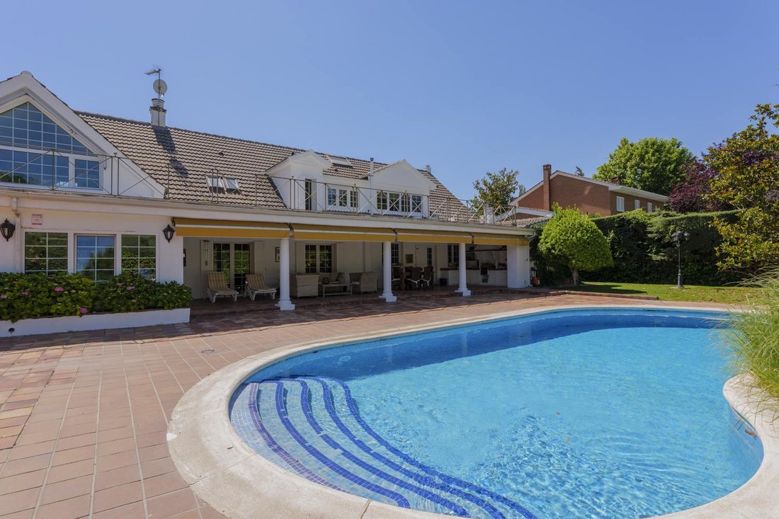 Villa in Somosaguas, Pozuelo de Alarcon, Comunidad de Madrid 1 - 18081422