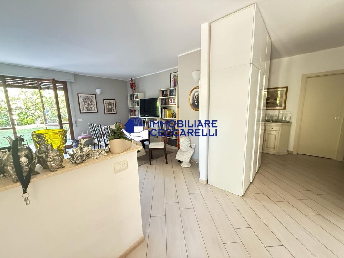 Country House in Center, Massa, Italy 4 - 18087268