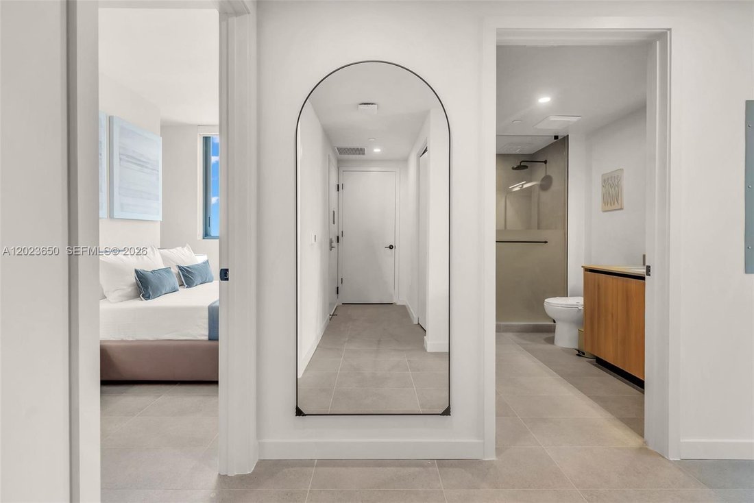 Condo in Miami, Florida, United States 3 - 18081130