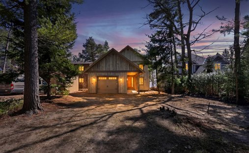 House in Tiny, Ontario, Canada 1