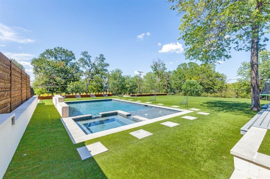 House in Dallas, Texas, United States 4 - 18087099