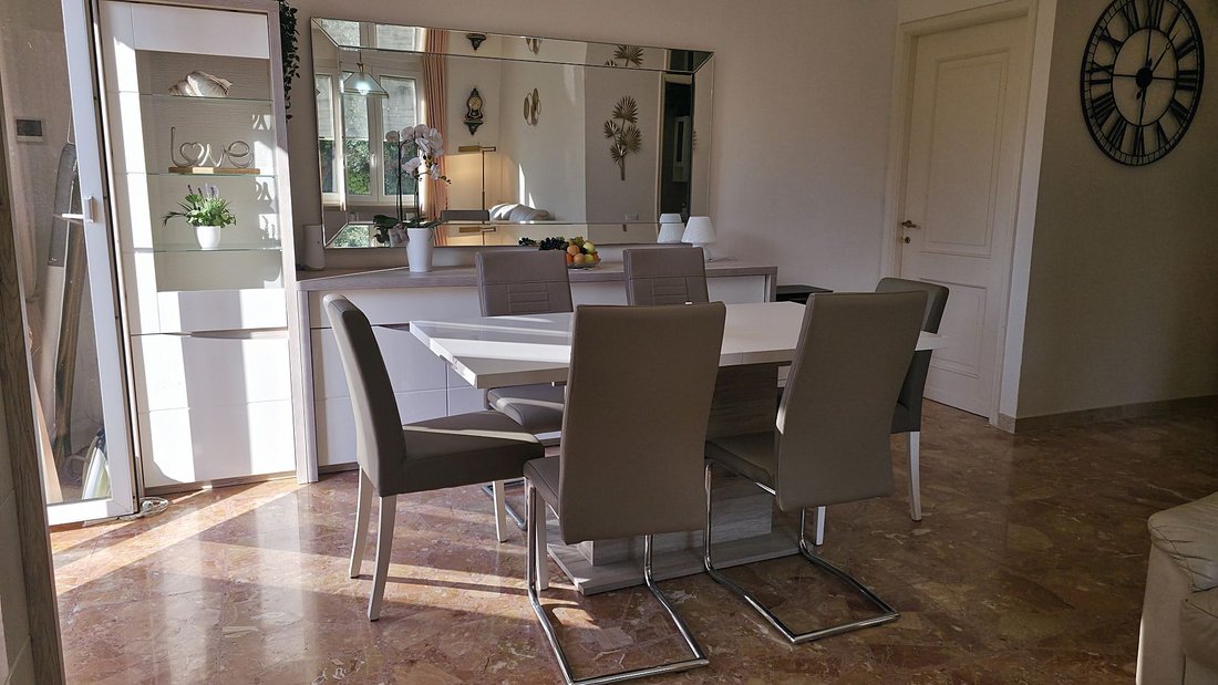Villa à Quartu Sant'Elena, Sardaigne, Italie 2 - 17854078