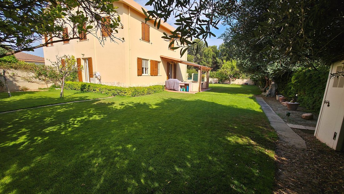 Villa à Quartu Sant'Elena, Sardaigne, Italie 1 - 17854078