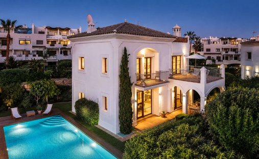 Villa in Estepona, Andalusia, Spain 1