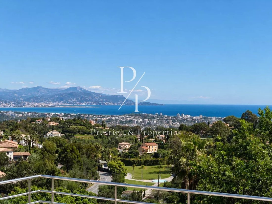 Villa in Cannes, Provence-Alpes-Côte d'Azur, France 1 - 15666266