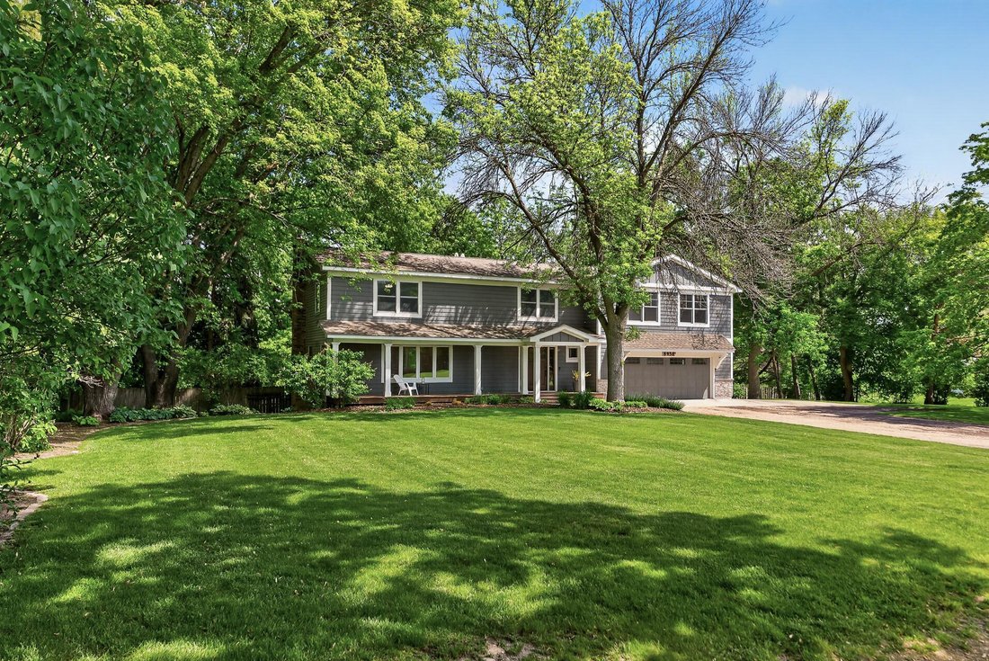 House in Chanhassen, Minnesota, United States 1 - 18089174