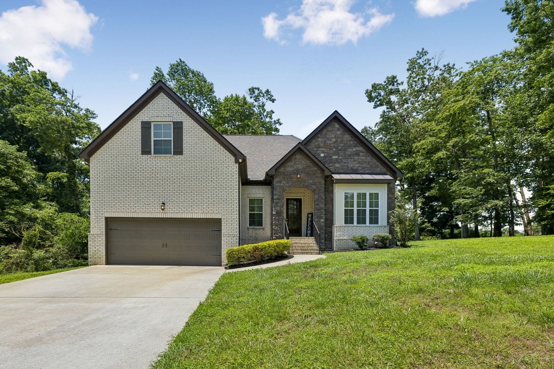 House in Bon Aqua, Tennessee, United States 1 - 18089445