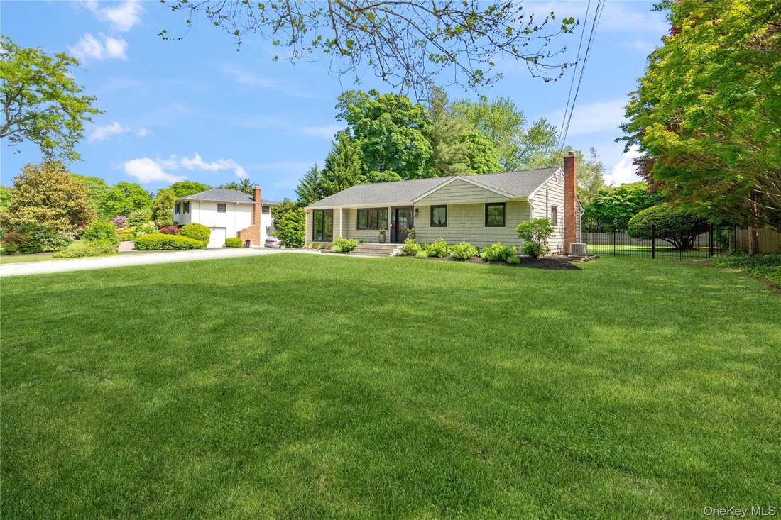 House in East Northport, New York, United States 4 - 18089175