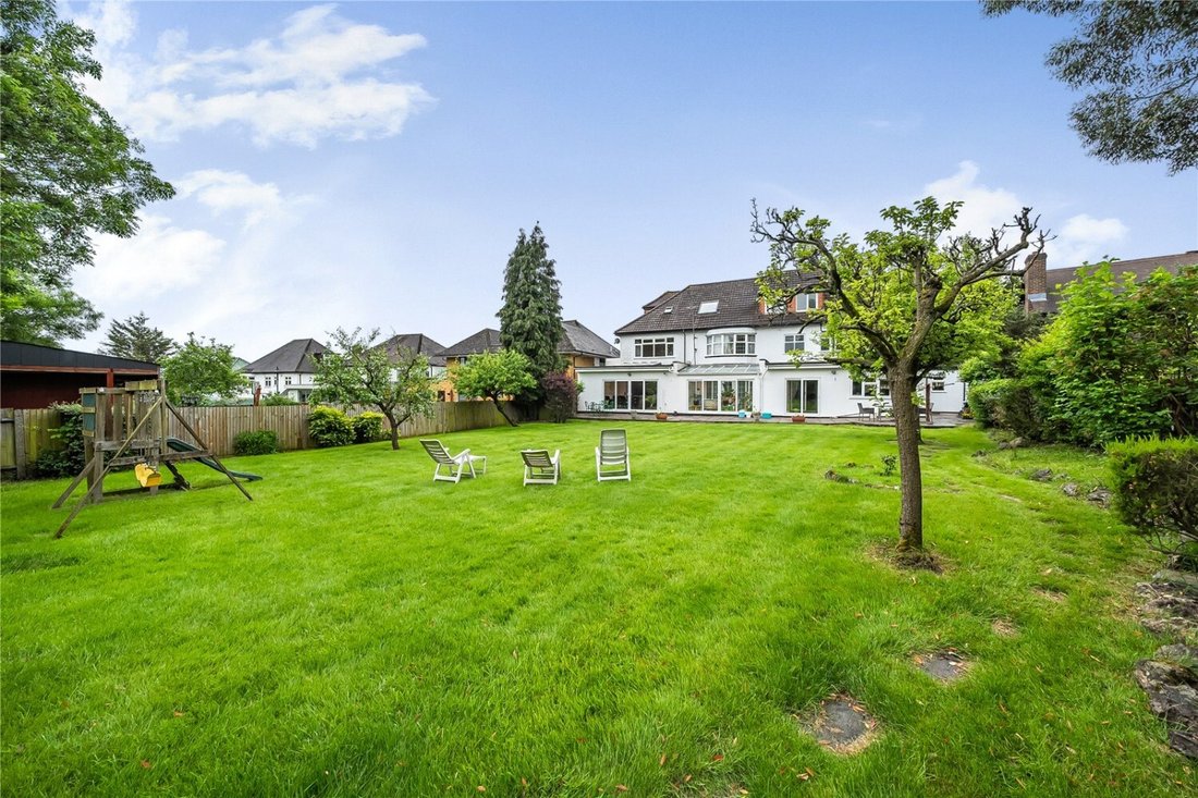 House in Mill Hill, Barnet, England 3 - 18088728