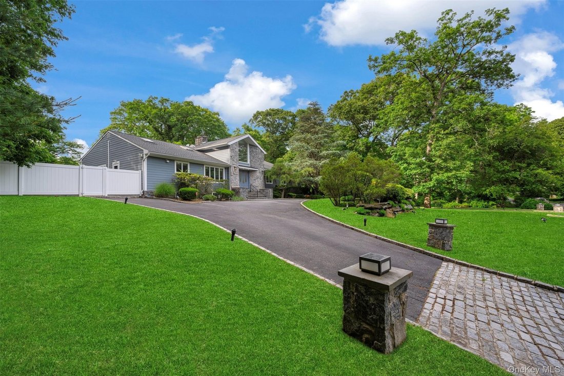 House in Syosset, New York, United States 2 - 17488946
