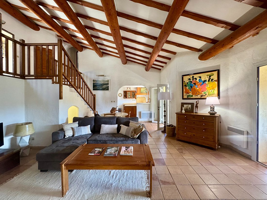 Villa in Ensuès-la-Redonne, Provence-Alpes-Côte d'Azur, France 1 - 18087495