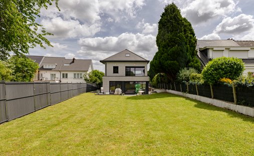 House in Wemmel, Flanders, Belgium 1