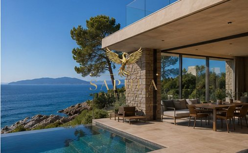 House in Sanary-sur-Mer, Provence-Alpes-Côte d'Azur, France 1