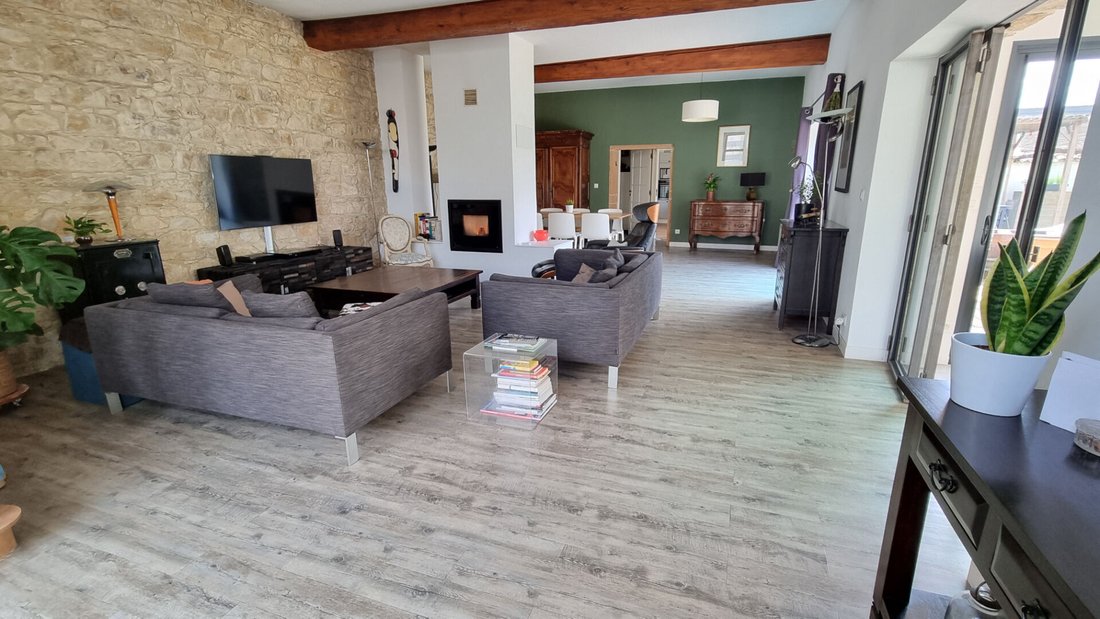 Villa in Les Cheres, Auvergne-Rhône-Alpes, France 3 - 18087486