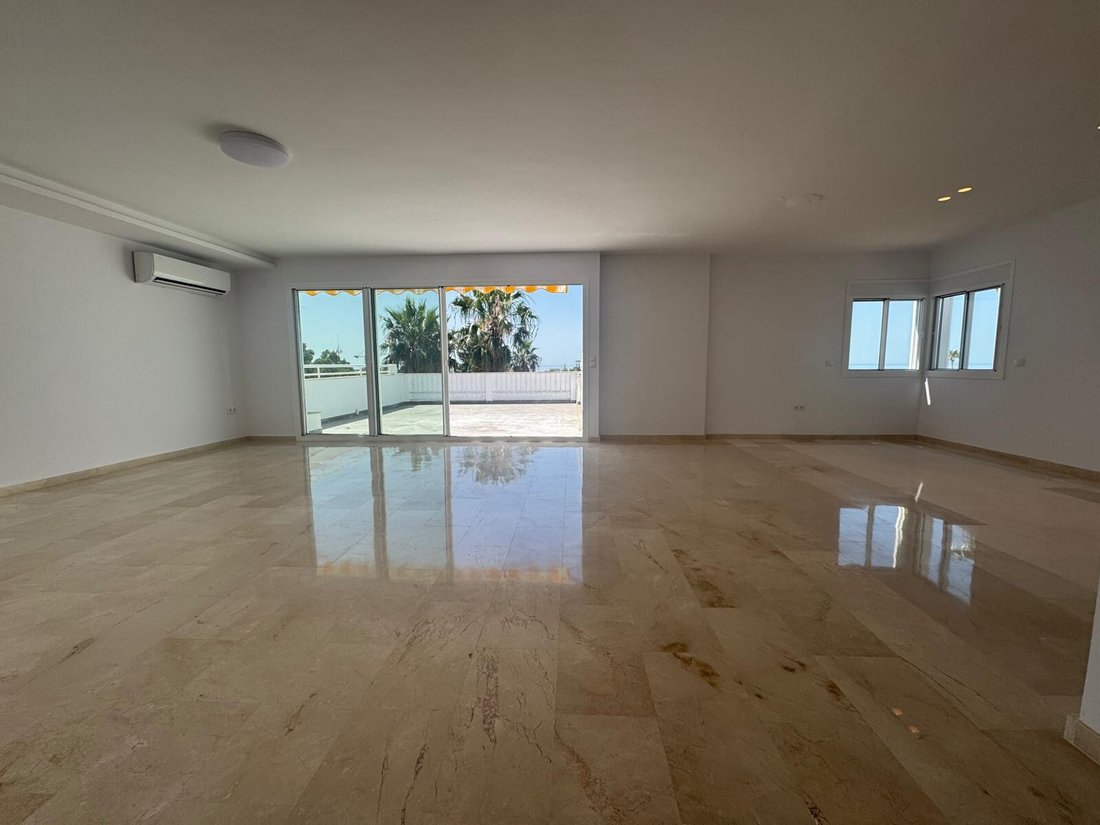 Apartment in Estepona, Andalusia, Spain 2 - 16306969