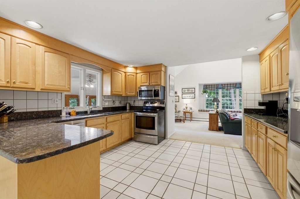 House in Lexington, Massachusetts, United States 2 - 18089269